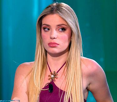 Sorprendente ruptura y relaciones cruzadas