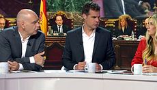 Claudia Montes da la cara