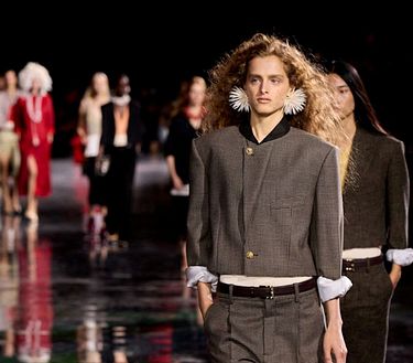 Paris Fashion Week FW26-27: il calendario delle sfilate tra debutti e visioni radicali