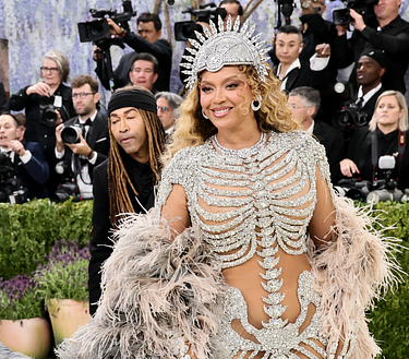 Met Gala 2026: i look più belli della serata