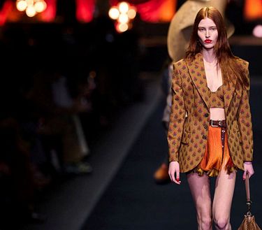 I blazer da indossare nelle sere di primavera: i modelli di tendenza ora