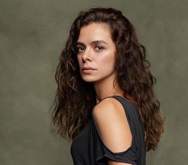 Özge Özpirinçci torna a Verissimo