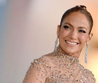 Jennifer Lopez, 5 segreti di bellezza per replicarne il glow