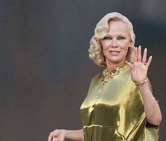 La città si accende con celeb mai viste