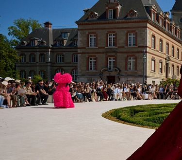La nuova identità (corale) di Balenciaga Haute Couture Autunno/Inverno 2026-2027