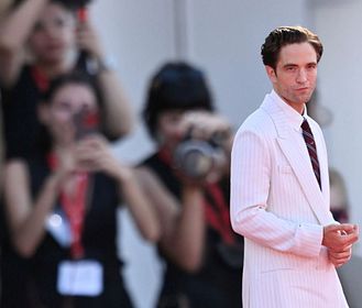 Robert Pattinson: cosa c’è dietro il soprannome “Daddy Batman” 