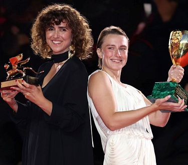 Venezia 83, dai film alla passerella: i look del Festival che hanno davvero lasciato il segno 