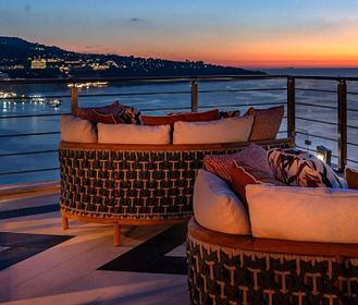 I rooftop sul mare più belli d’Italia per l’aperitivo dell’estate 