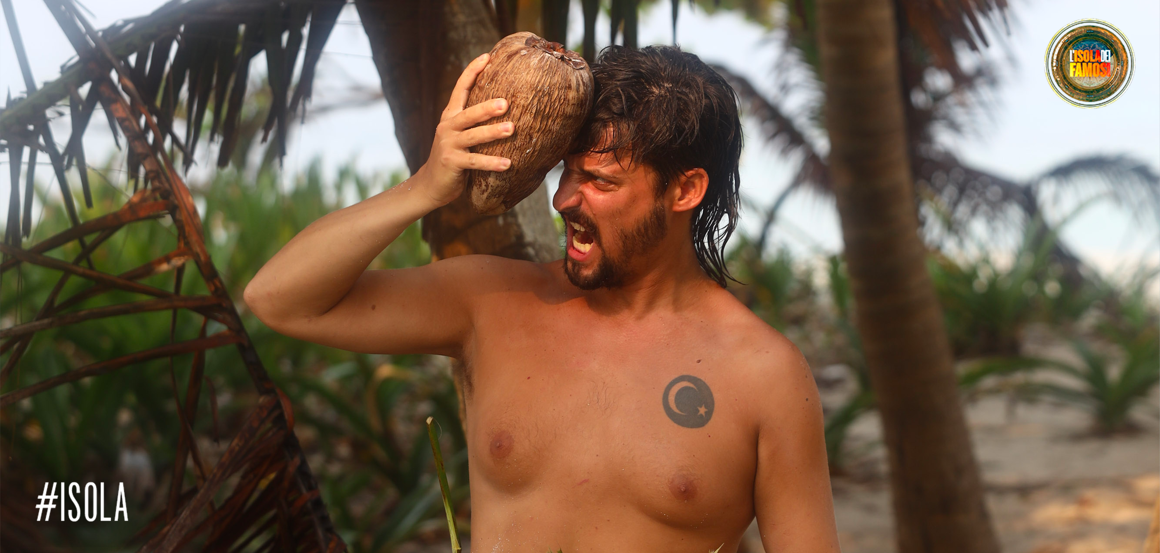 Aprire il cocco a testate... non è una grande idea!