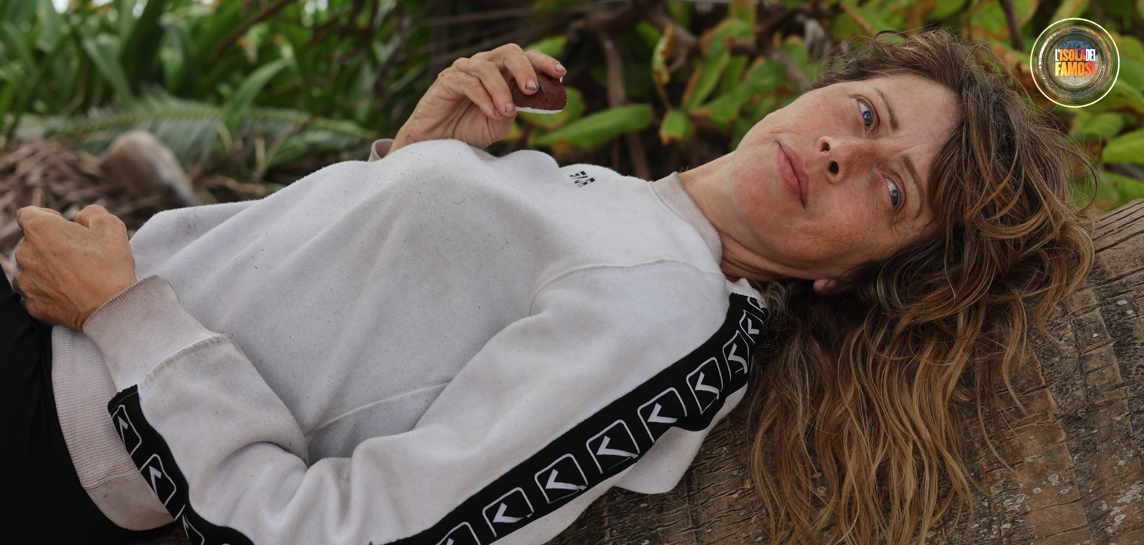 Loredana si concede un momento di relax.