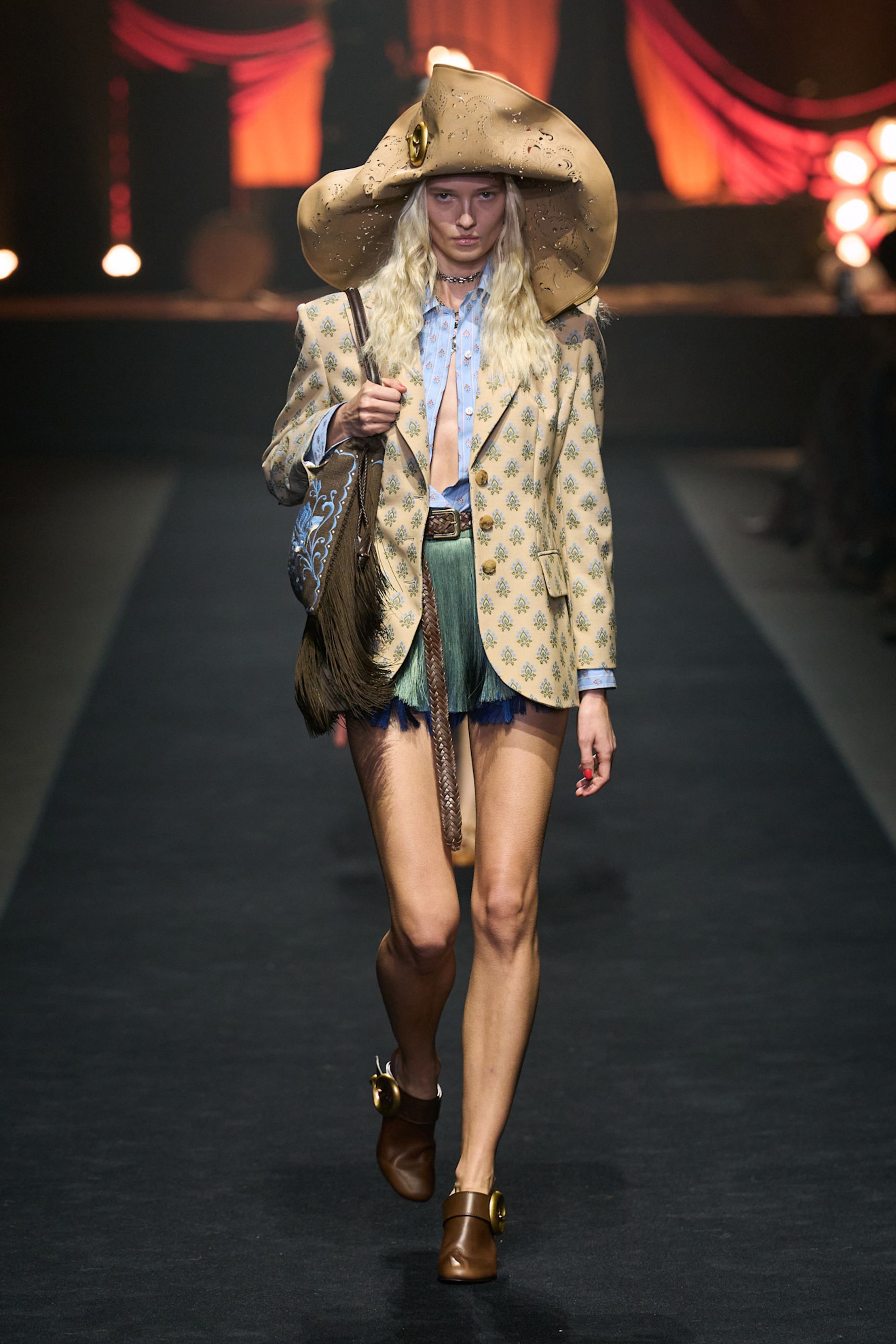 Etro, sfilata SS26 - Credits: Launchmetrics.com/Spotlight