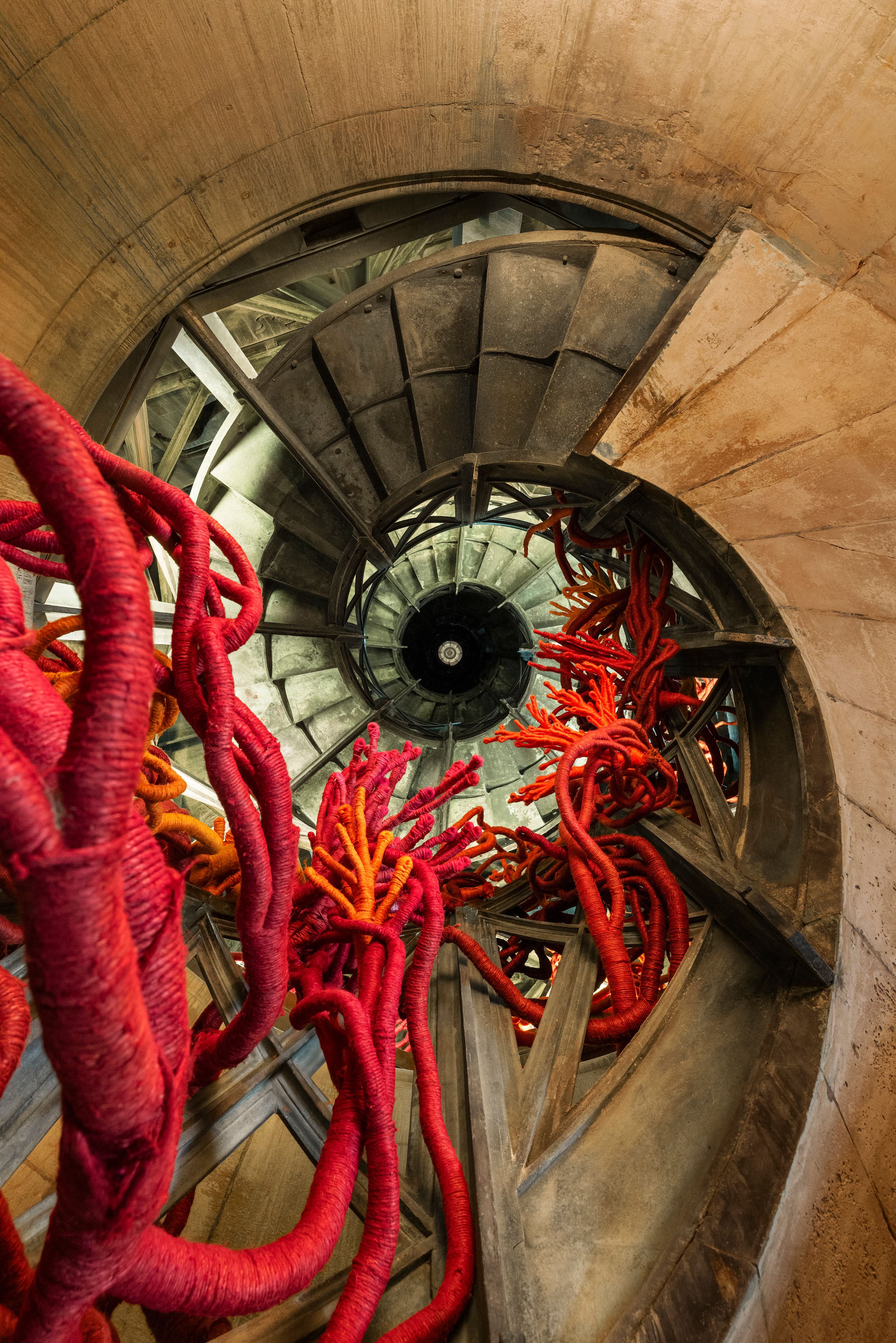 Textile resilience: Corals of Freedom a Place de la Bastille. Courtesy Vincent Leroux