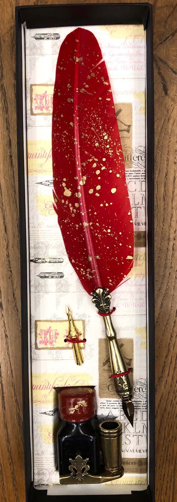 Penna calligrafica rossa - Credits: Pettinaroli