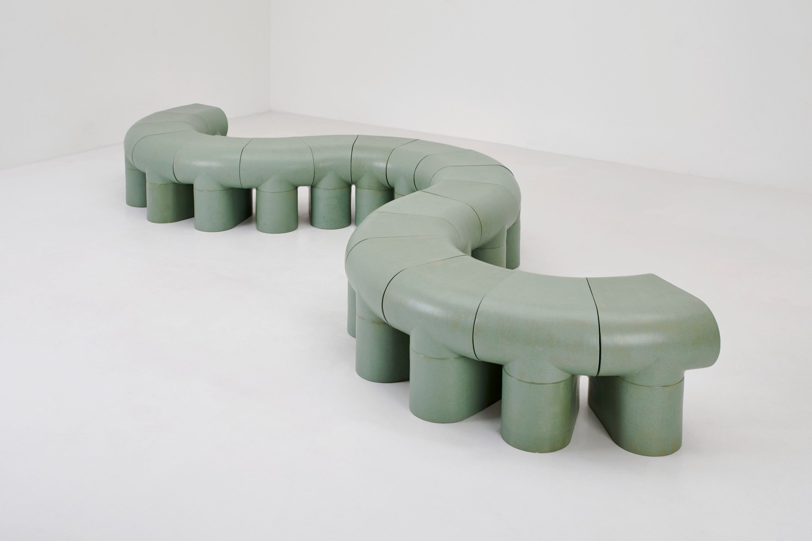 Modular Ceramic Bench di Rino Claessens courtesy of Paris Design Week 2025