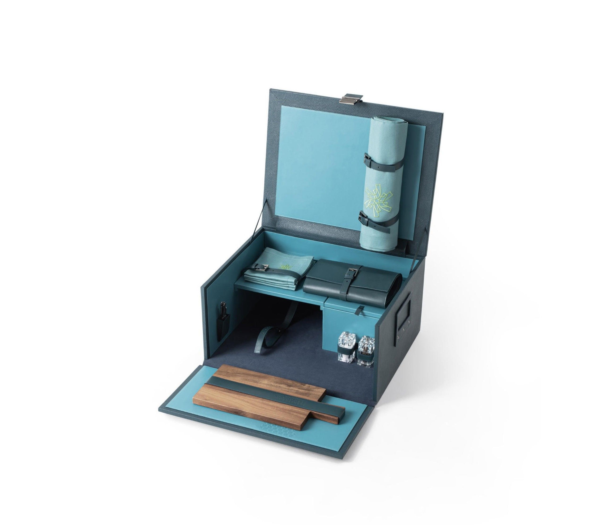 Pineider x Giorgetti, Cofanetto En Plein Air in pelle martellata e suede, con interno attrezzato in lino, porcellana e utensili da gourmet