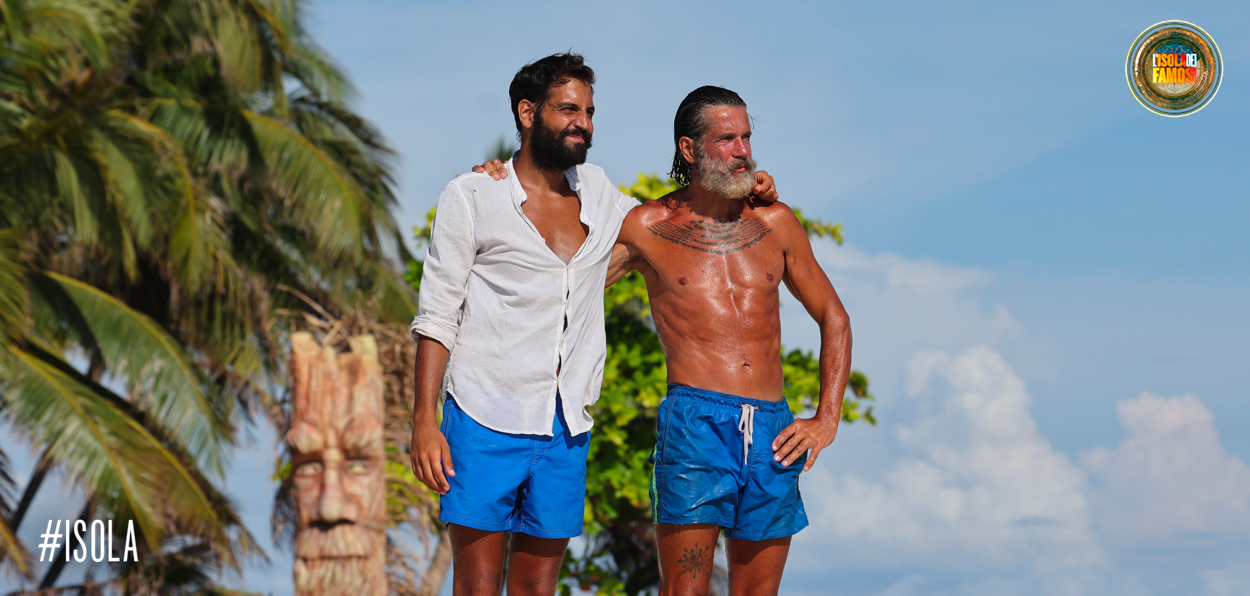 Stoppa e Aras guardano l'orizzonte emozionati.