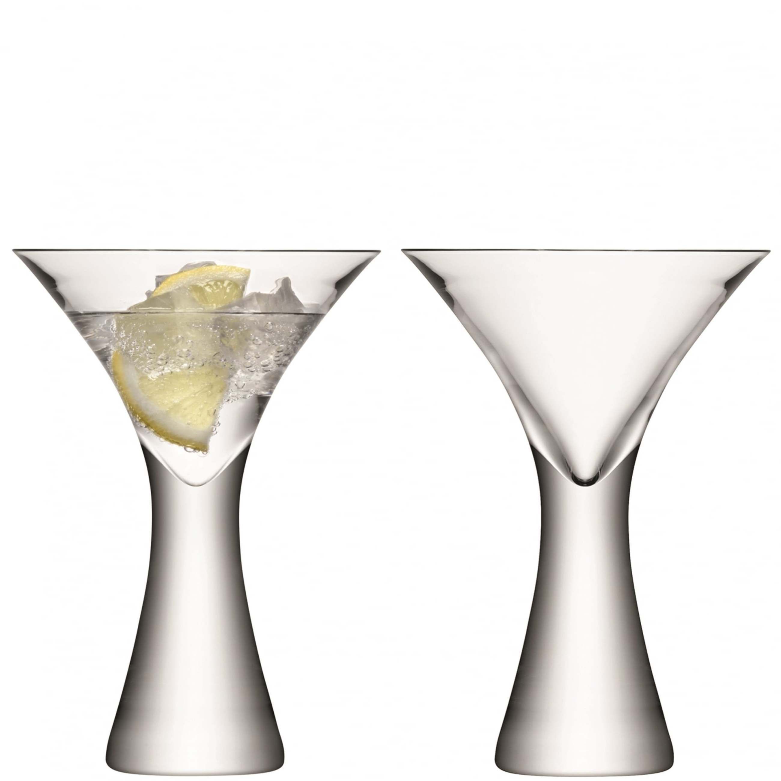 Di LSA il set MOYA COCKTAIL GLASS soffiato a bocca, elegante per Daiquiri e cocktail raffinati – Courtesy Press Office