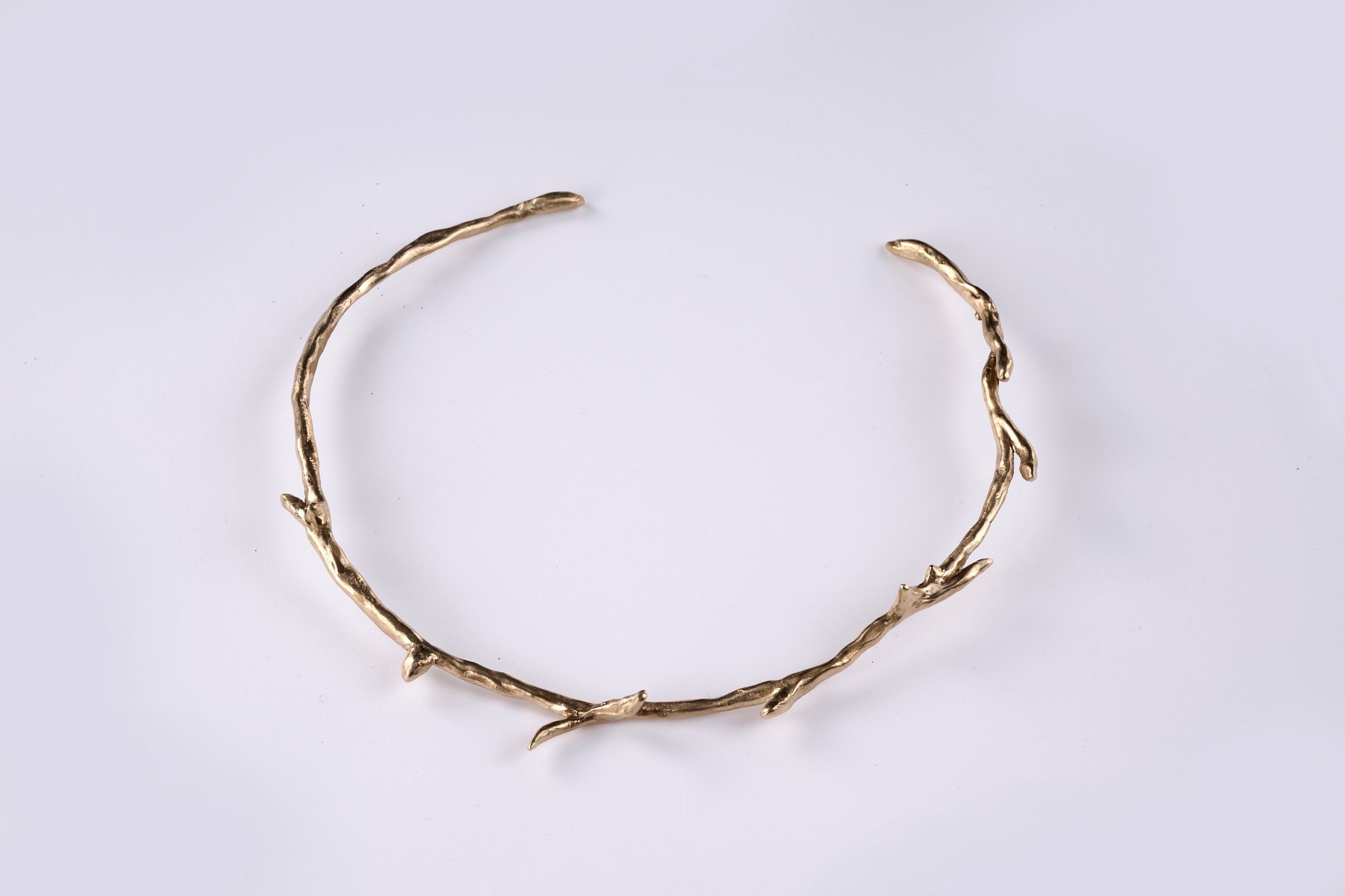 Bracciale “Pungimi”. Lucilla Giovanninetti, Milano, 2008. Bronzo lavorato con la tecnica della cera persa - ©Michele Gala