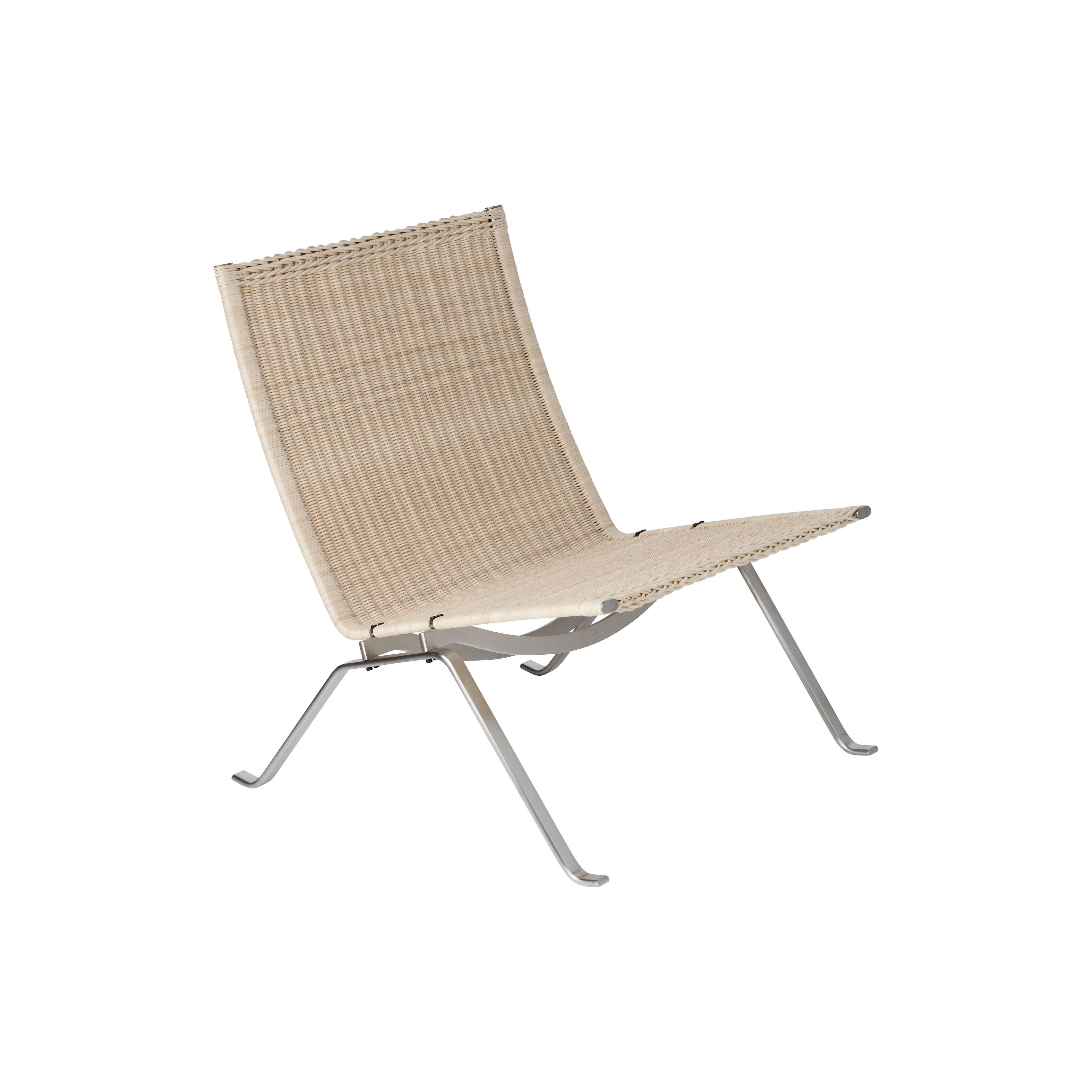 Poltrona PK22 di Fritz Hansen disegnata da Poul Kjærholm nel 1956