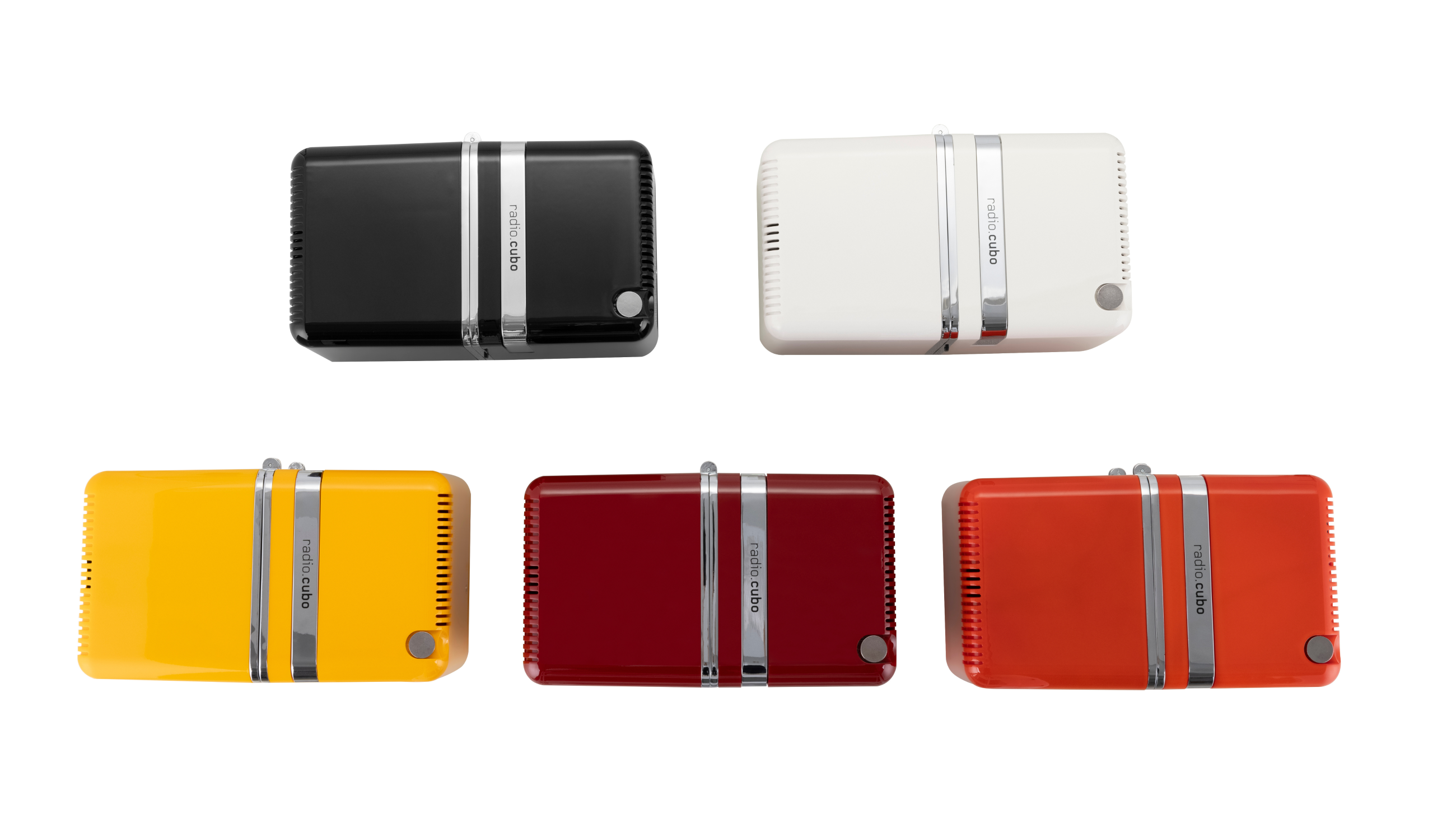 L'assortimento di modelli Radio.cubo 50° nell'intera palette colori disponibile; Brionvega
Credits: Press Office