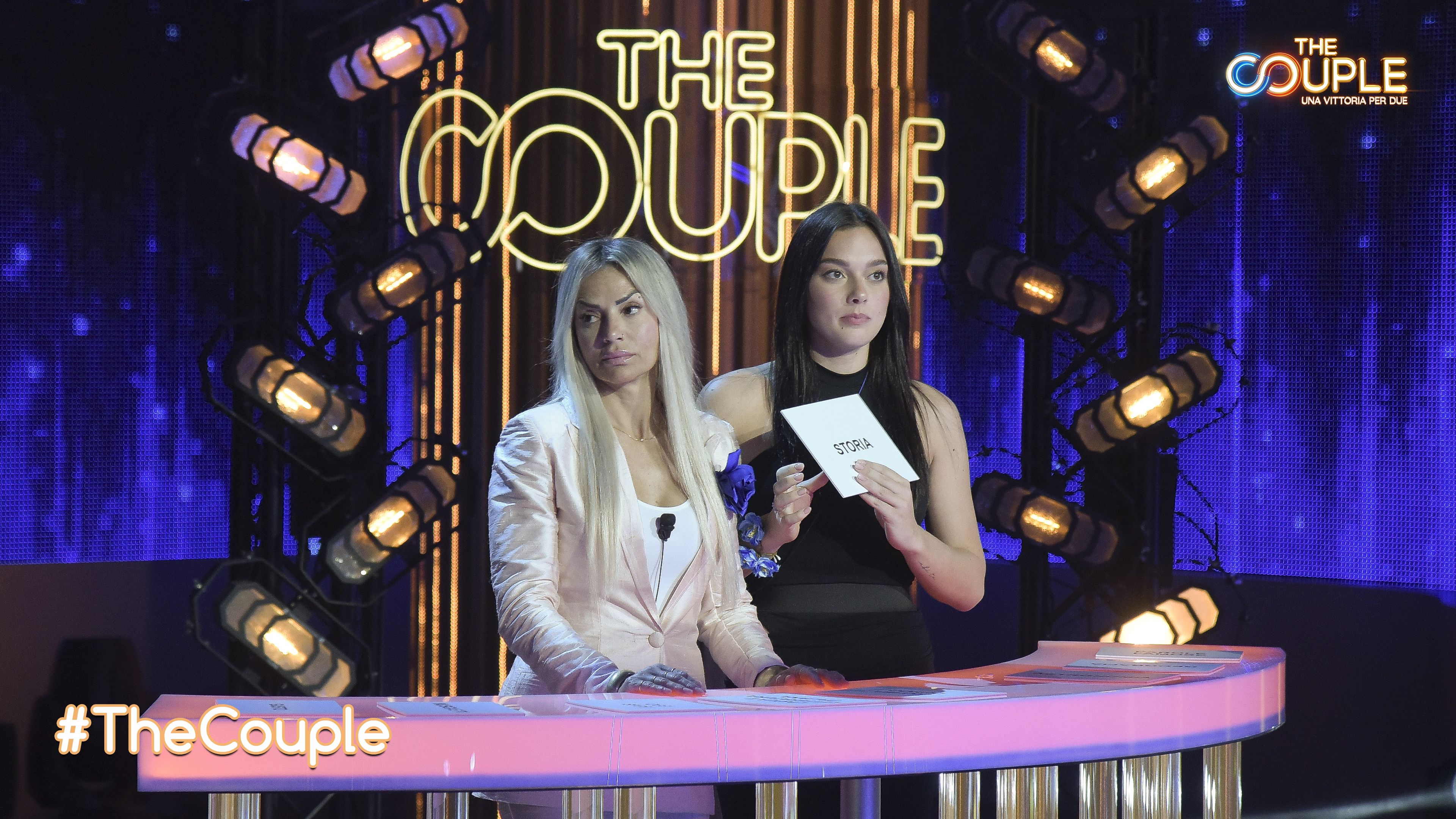 Laura Maddaloni e Giorgia Villa alle prese con una domanda di storia