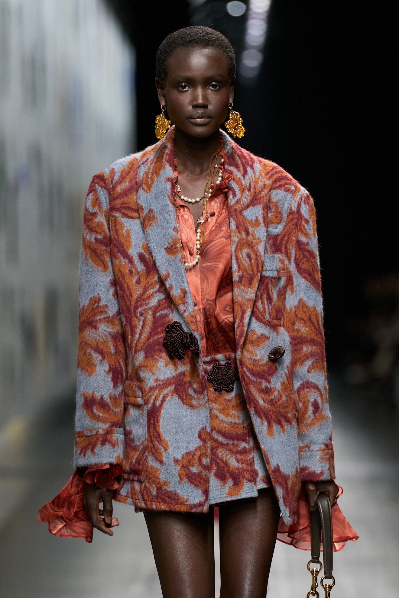 Etro FW25 - Credits: Launchmetrics.com/Spotlight