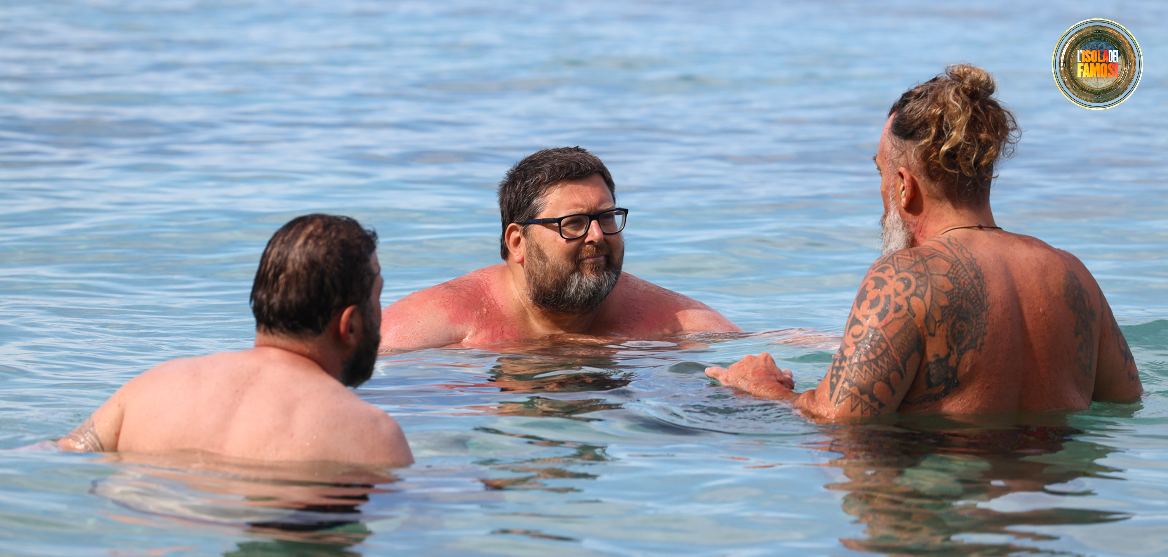 Dopo aver infranto il regolamento passando il fuoco ai Giovani, Mirko è convinto che Mario sarà in grado di portare ordine nel gruppo dei Senatori.