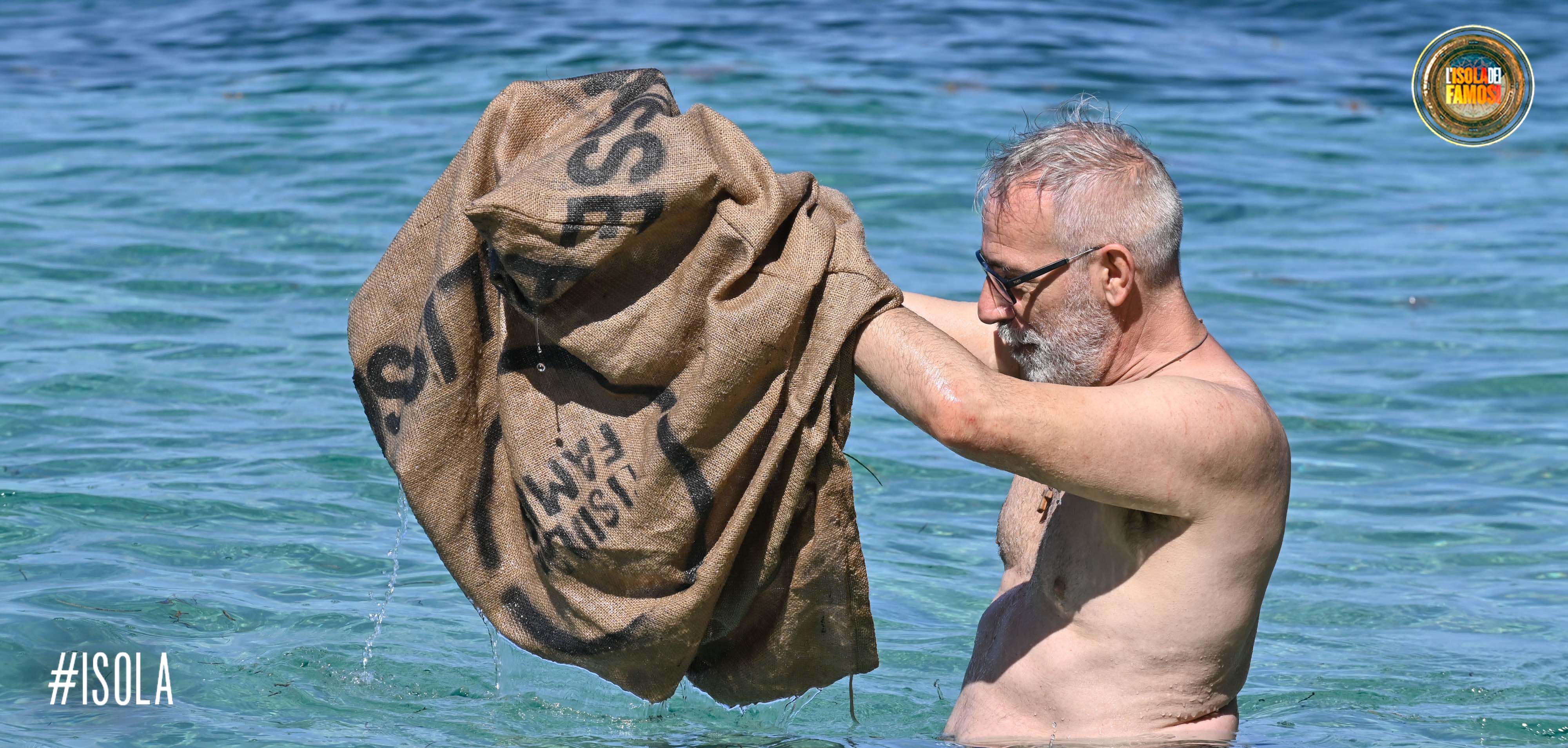 Fabio dei Jalisse fa la prima lavatrice Honduregna