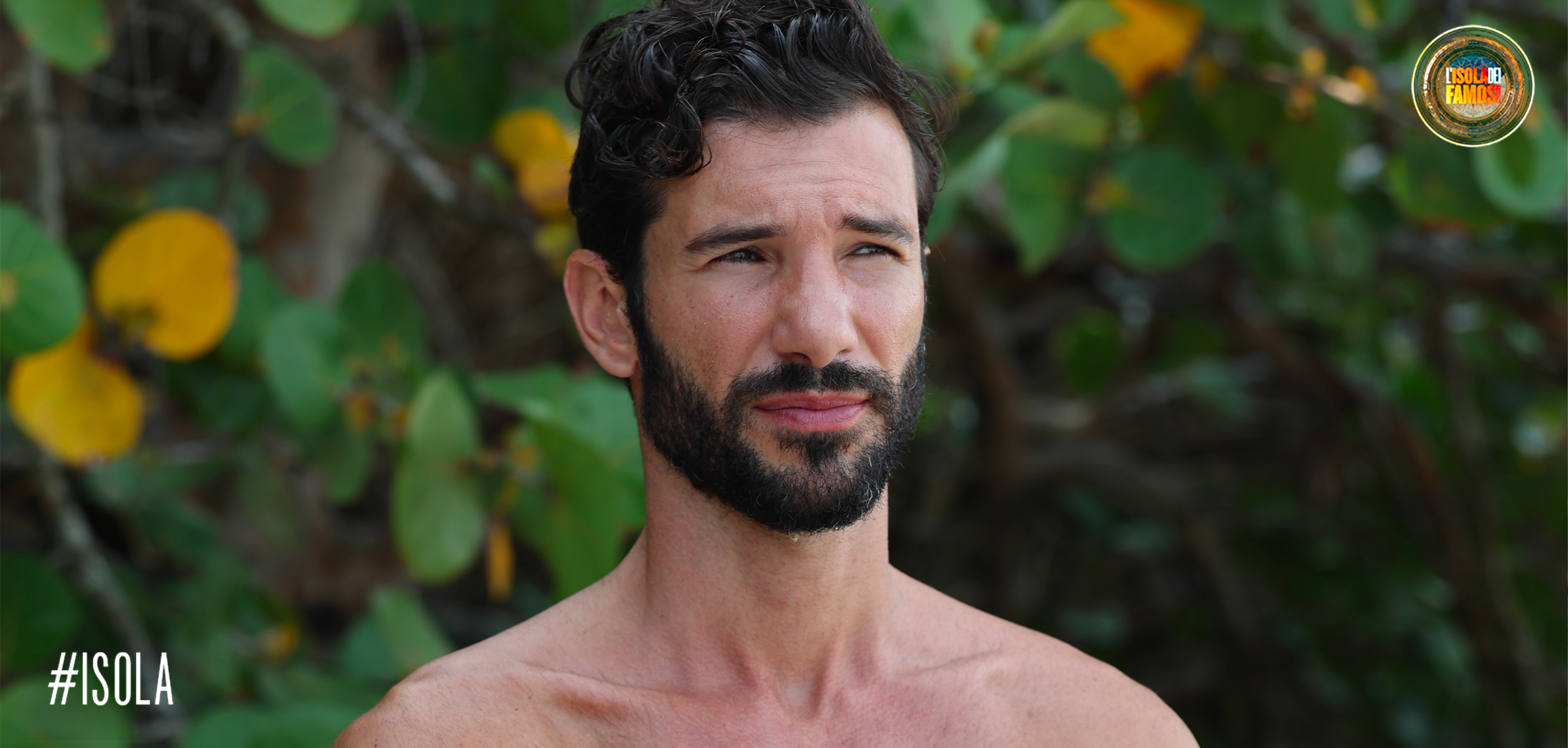 Artur sembra un po' contrariato...