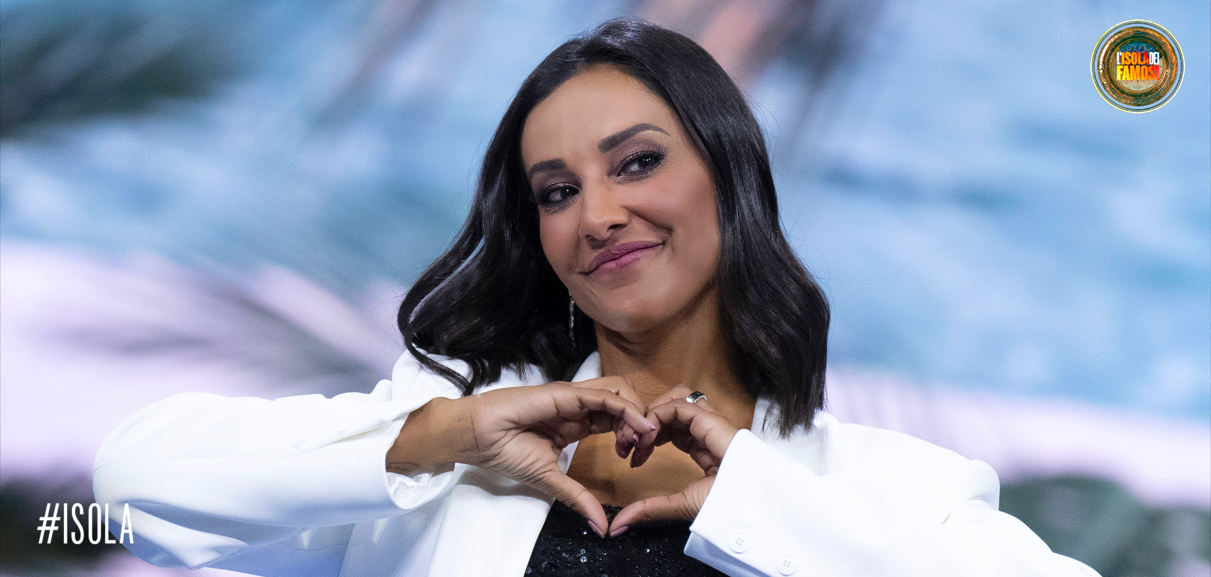 Juliana gli manda un cuore dallo studio!