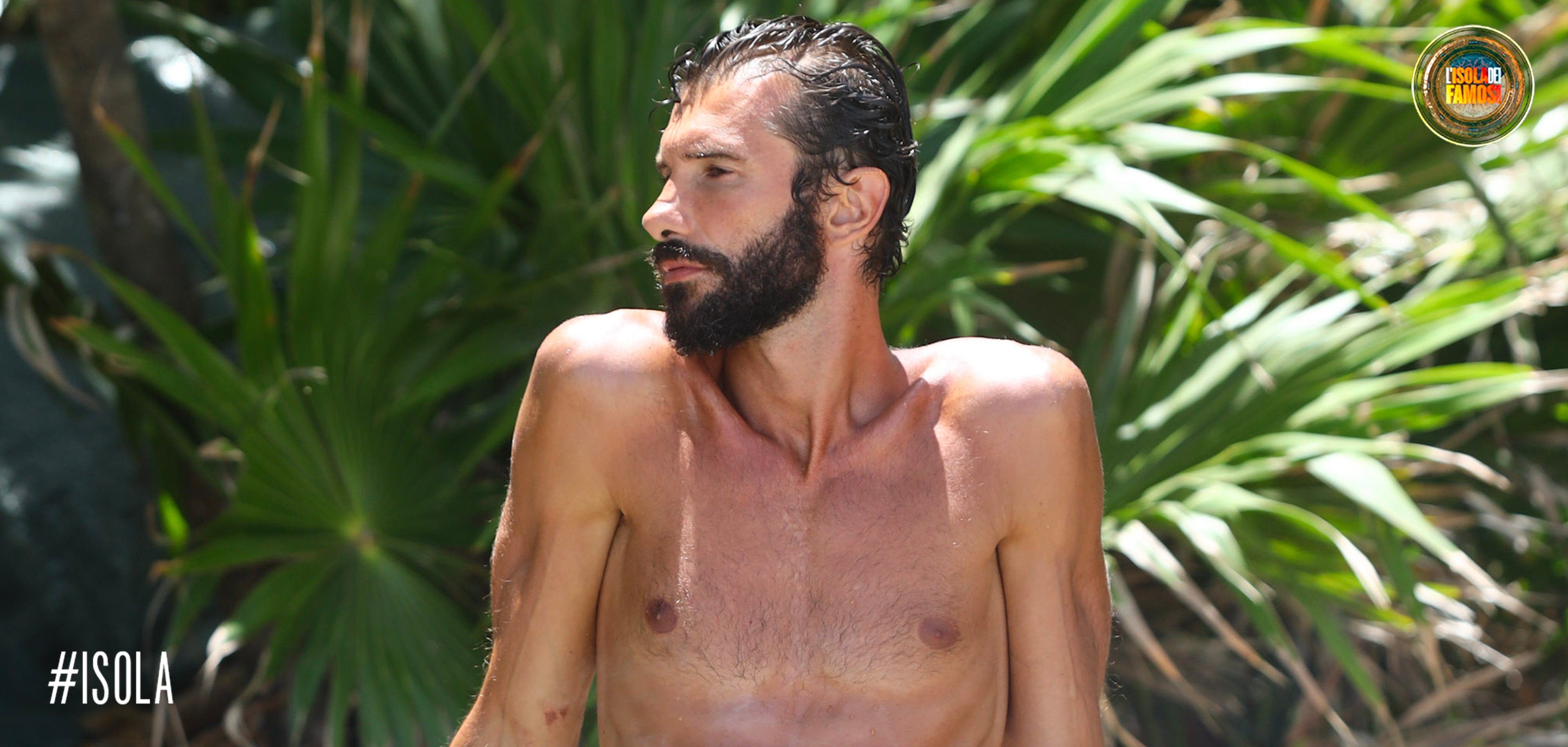 Artur si riposa all'ombra.