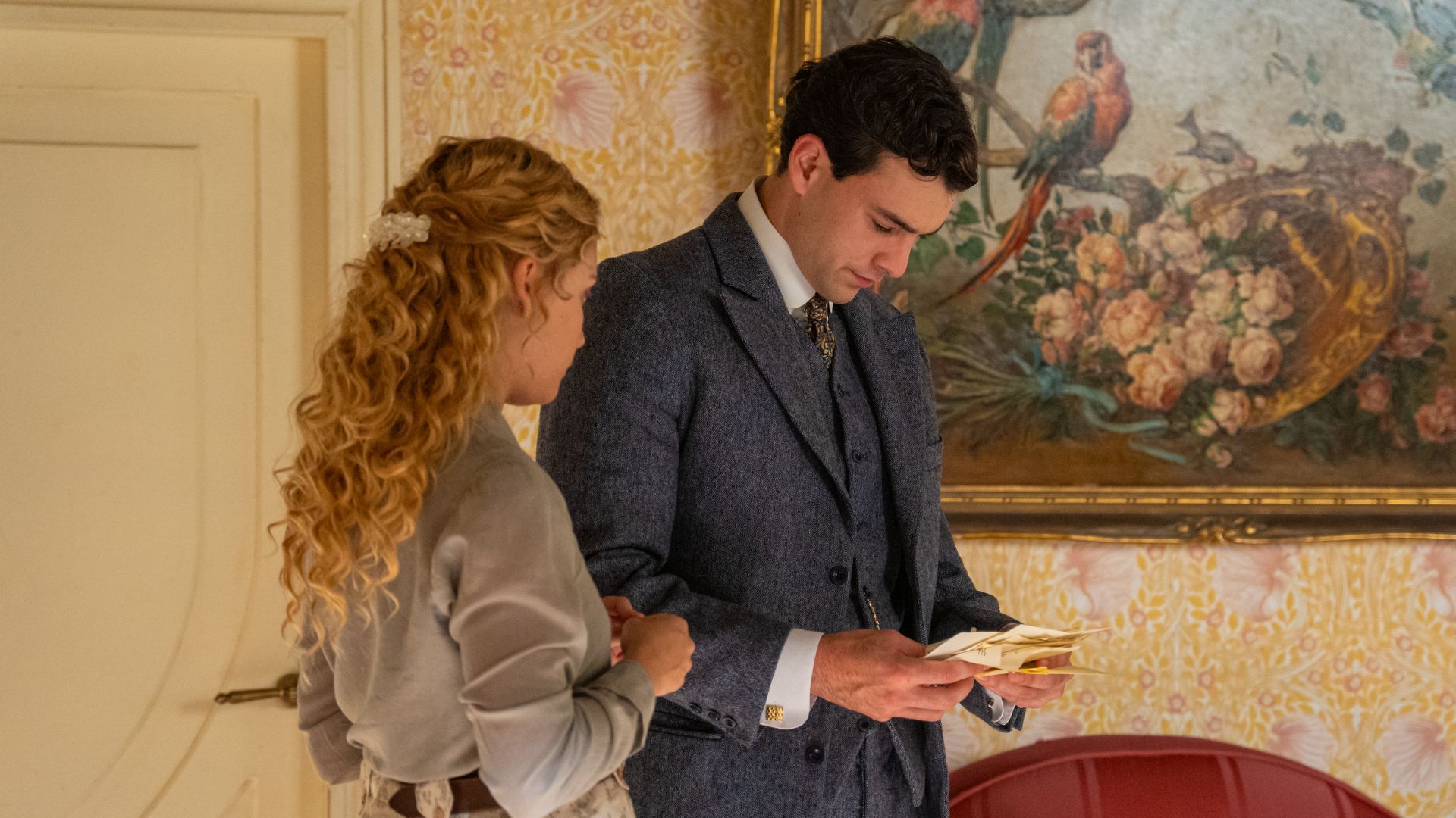 Ana Garces (Jana) e Xavi Lock (Curro) in una scena de La Promessa