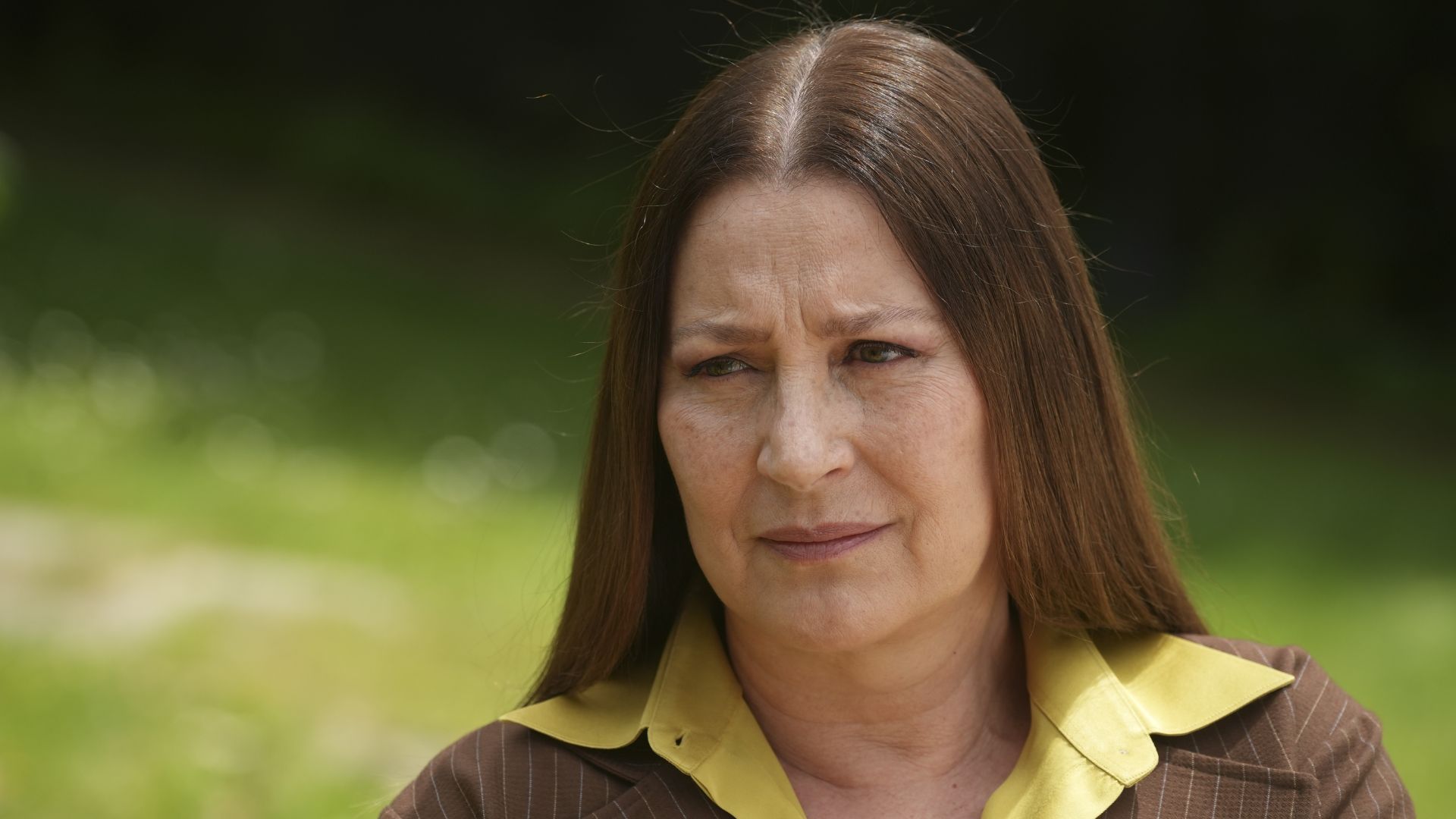 Vahide Percin (Guzide Yenersoy) in una scena di Tradimento 2