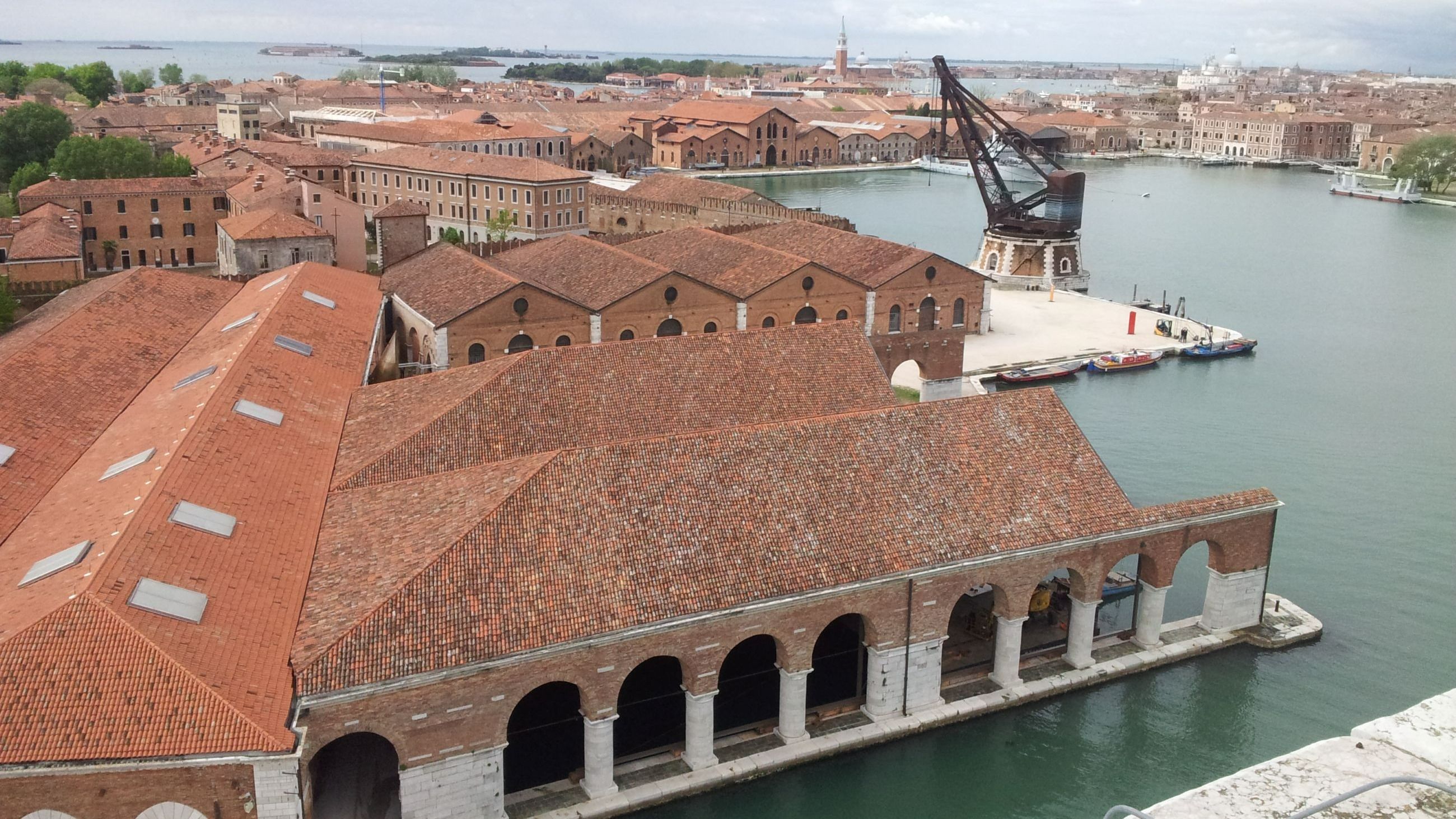 Overview Arsenale foto di Andrea Avezzù - Courtesy La Biennale di Venezia