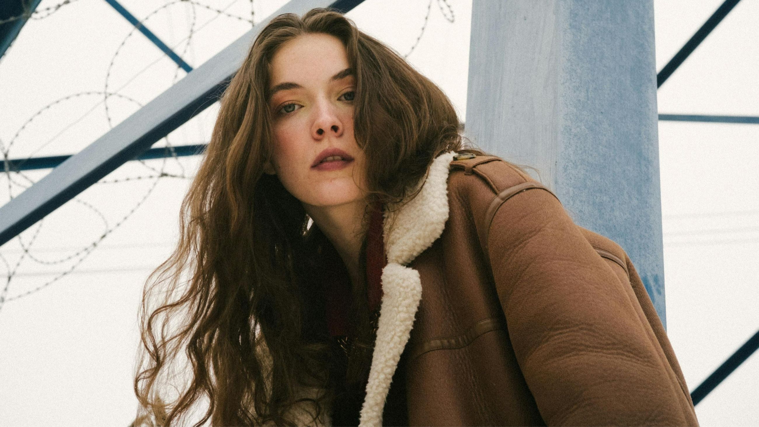 Il montone, chiamato anche shearling, è tra gli stati symbol degli inverni più chic - Credits: www.pexels.com