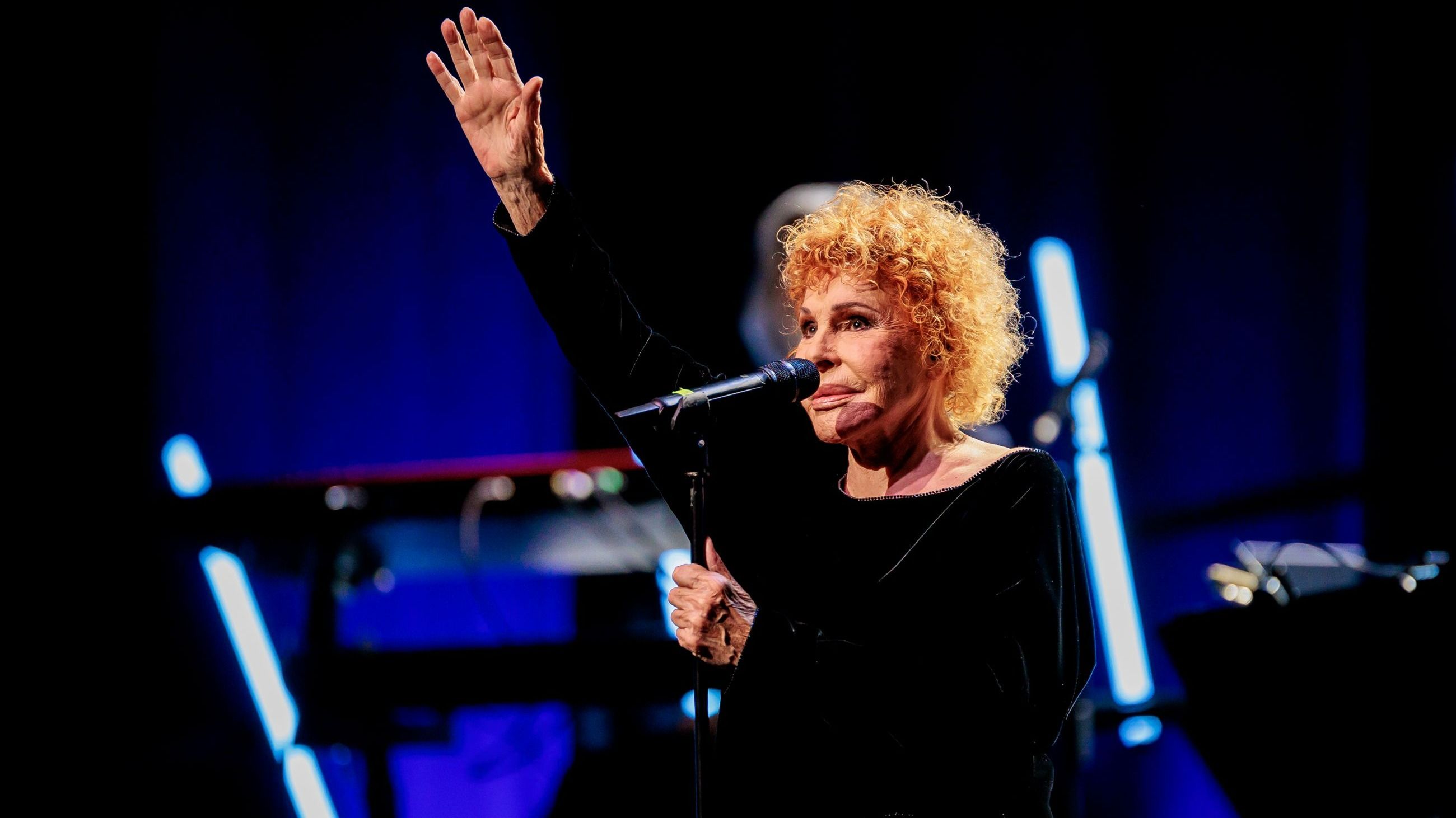 Ornella Vanoni si esibisce al Teatro Arcimboldi il 28 aprile 2024 a Milano - Credits: Getty Images