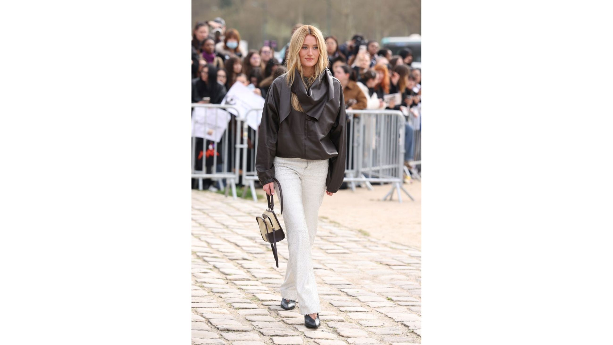 Sarah Pidgeon alla sfilata Loewe Fall/Winter 2026 - Credits Getty Images