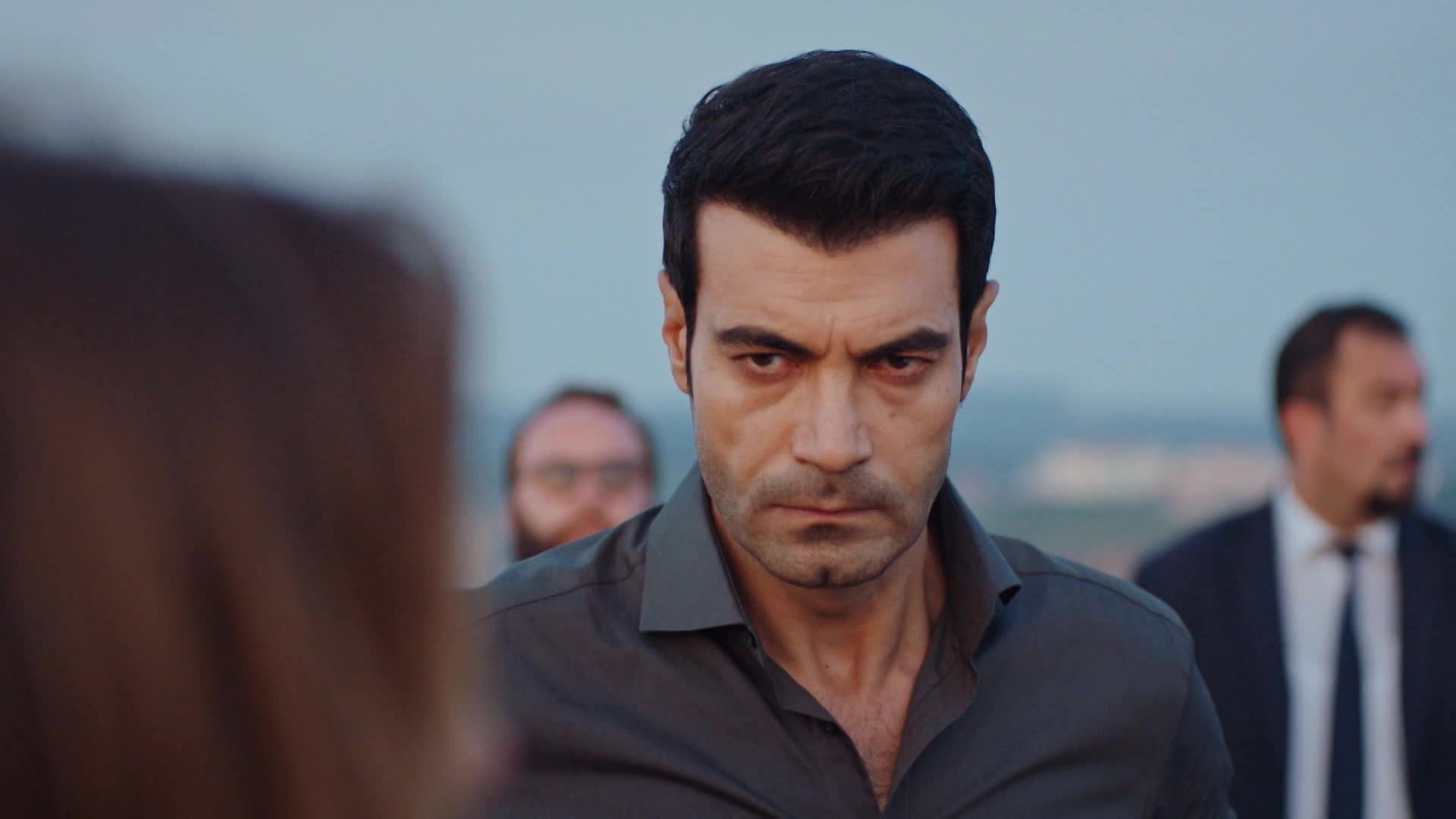 Gulcemal in una scena de La rosa della vendetta