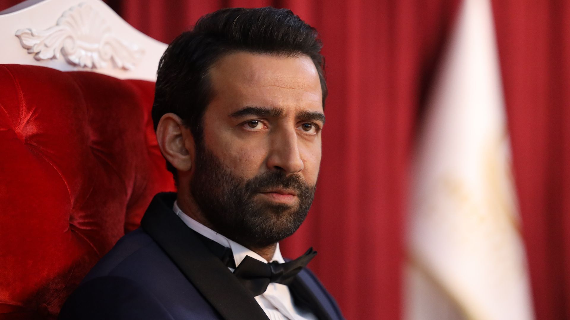 Ferit Kaya (Demir) in una scena di Far away