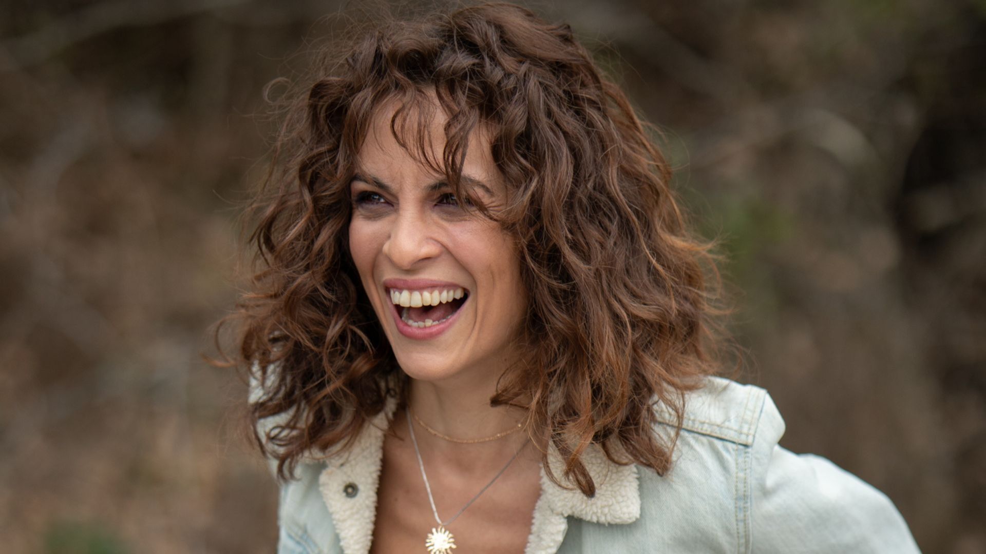 Serena Iansiti (Laura) in una scena di Buongiorno, mamma! 3