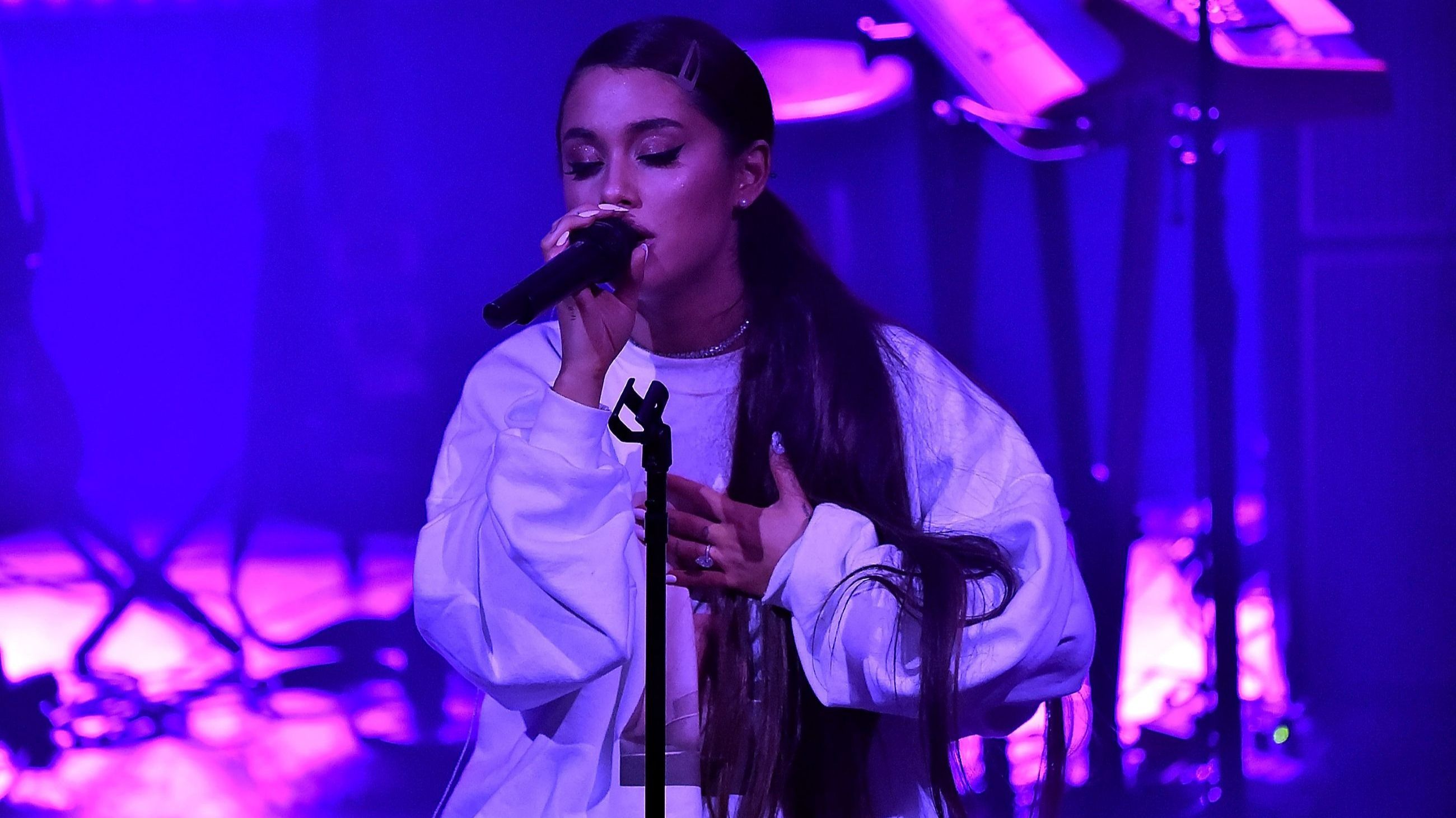 Ariana Grande si esibisce a «The Sweetener Sessions», presentato da American Express e Ariana Grande, presso il Vic Theatre il 22 agosto 2018 a Chicago, nello stato dell'Illinois - Credits: Getty Images