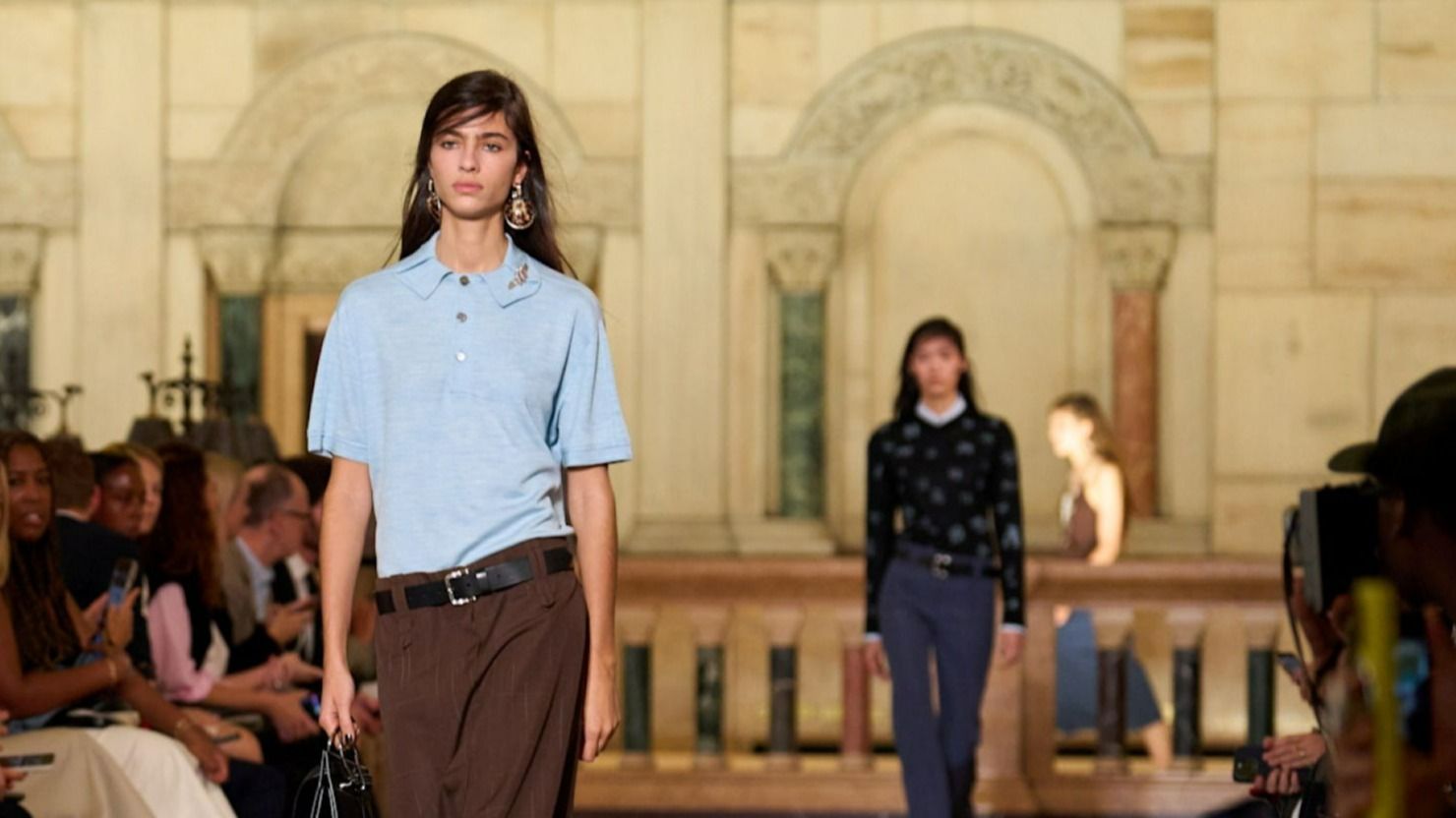 Tory Burch, sfilata PE26 - Credits: Launchmetrics.com/spotlight