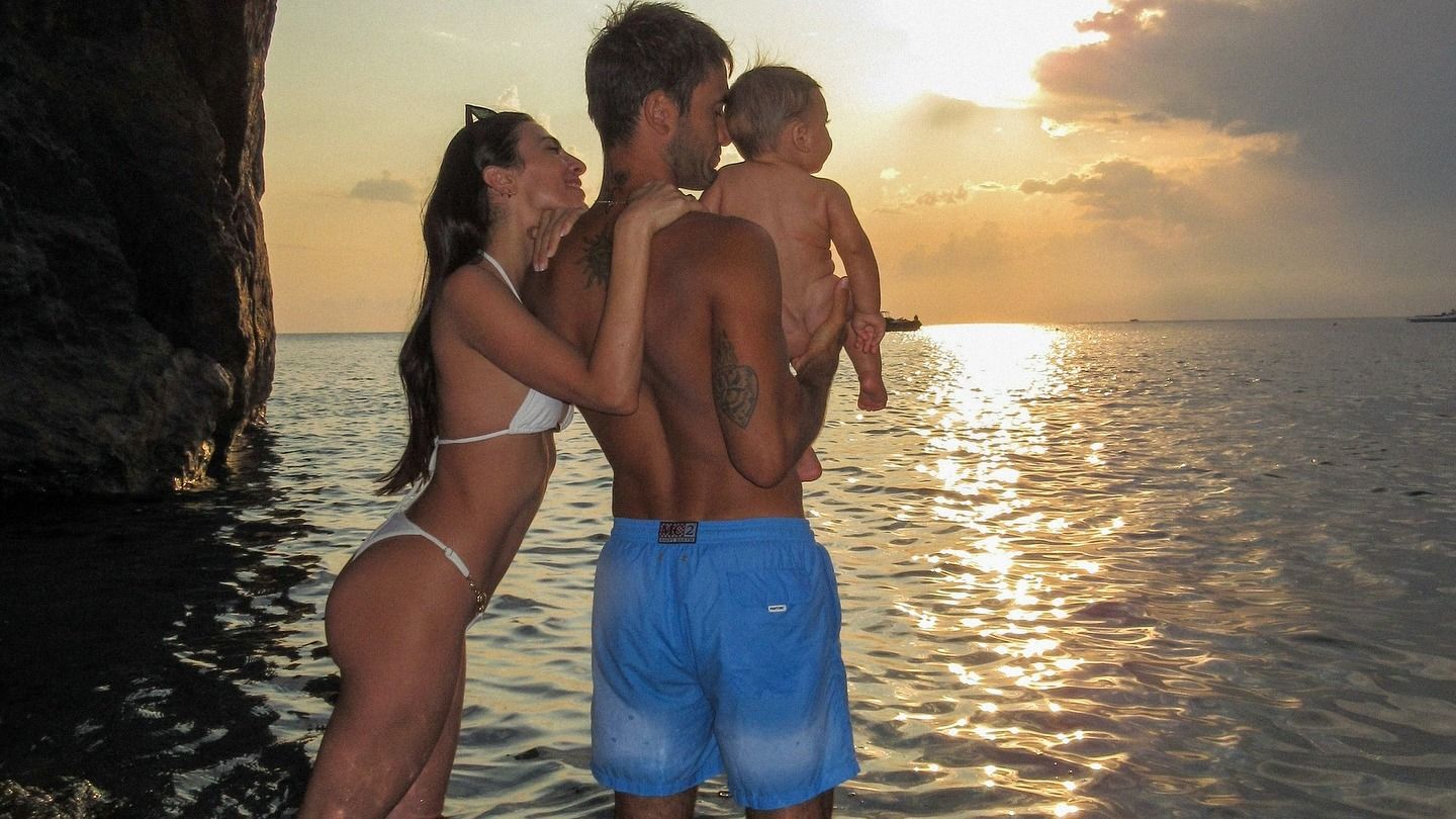 Giulia Salemi e Pierpaolo Pretelli, lo scatto al mare con il figlio Kian (Instagram_@giuliasalemi)