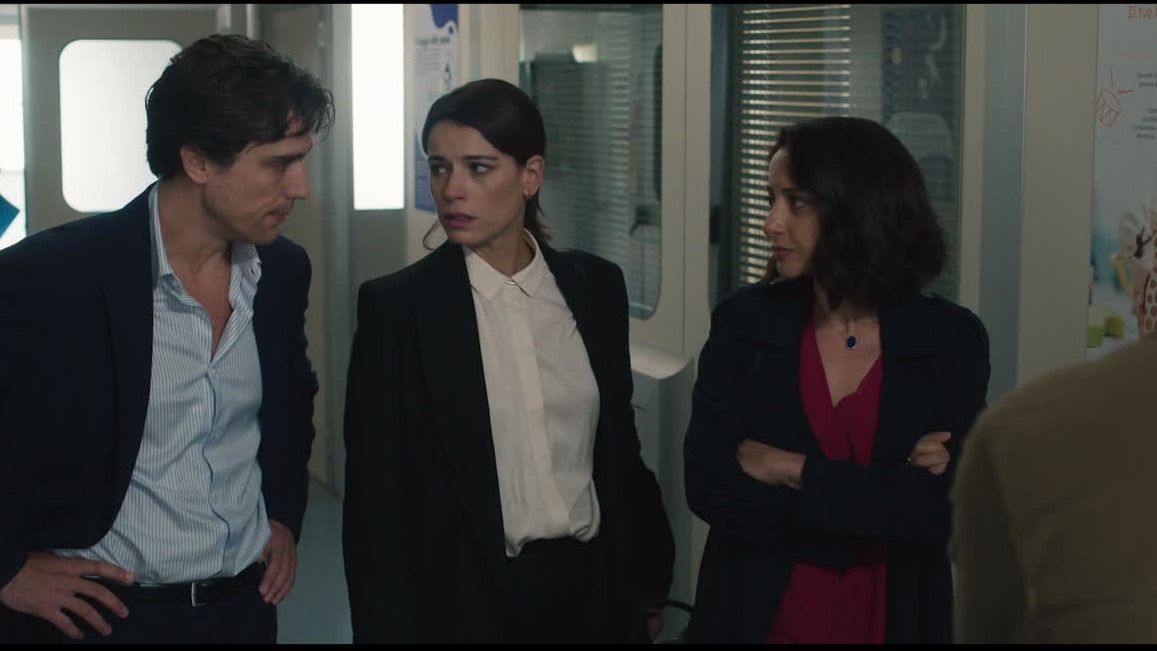 Maria, Luca e Sandra nel finale di Maria Corleone 2