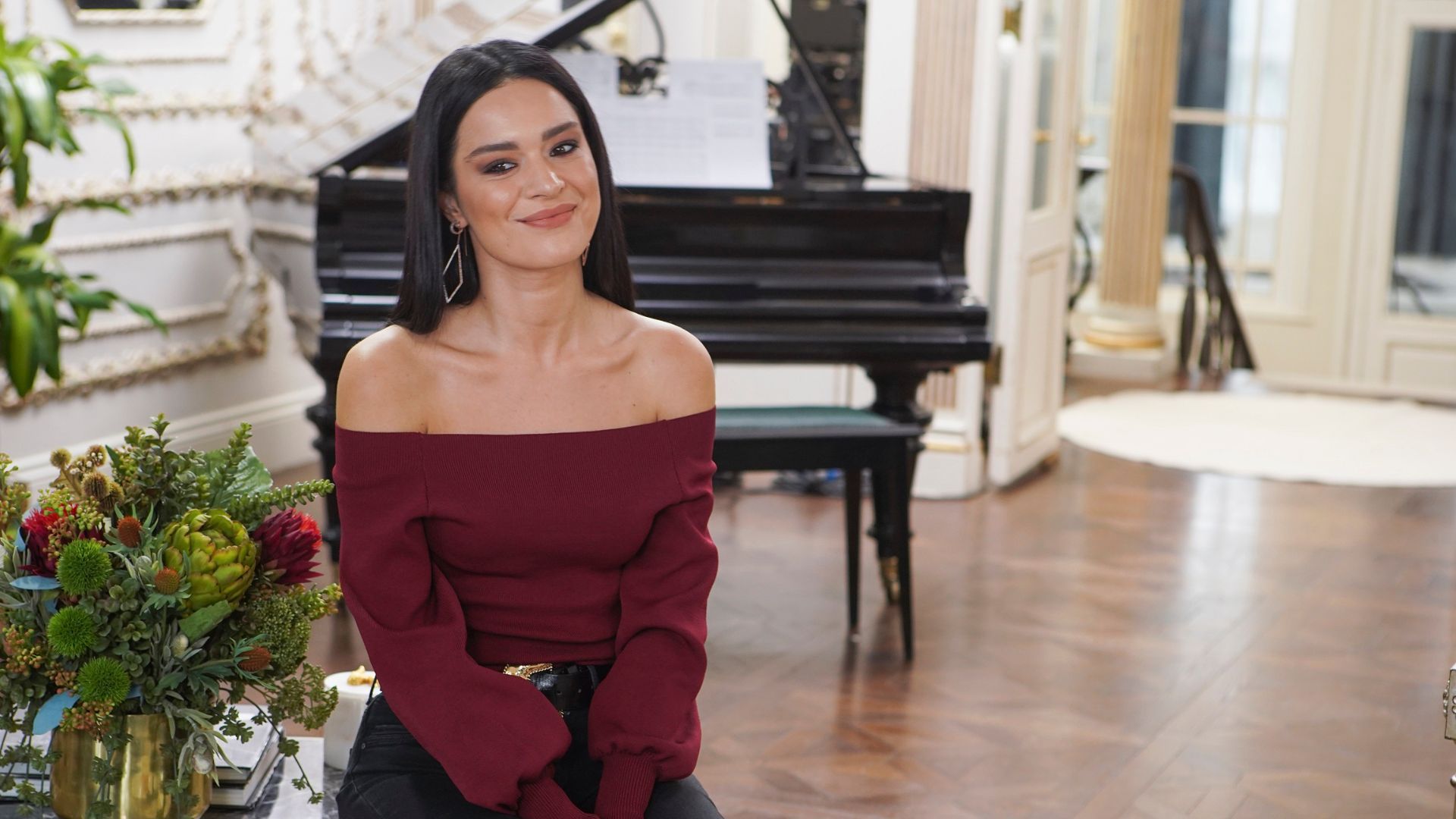 Safak Pekdemir (Zehra) in una scena di Forbidden Fruit 3