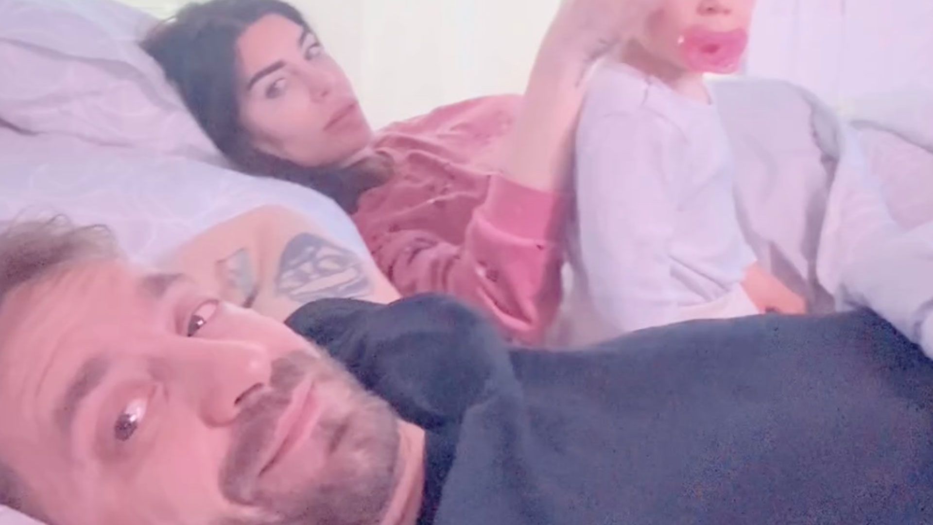 Stefano Corti e Bianca Atzei. Instagram: @stefanocorti85