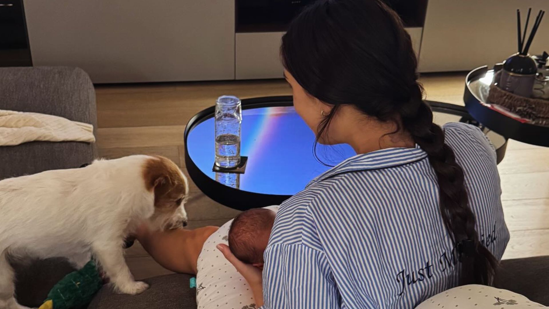 Cecilia Rodriguez con la figlia e il cagnolino