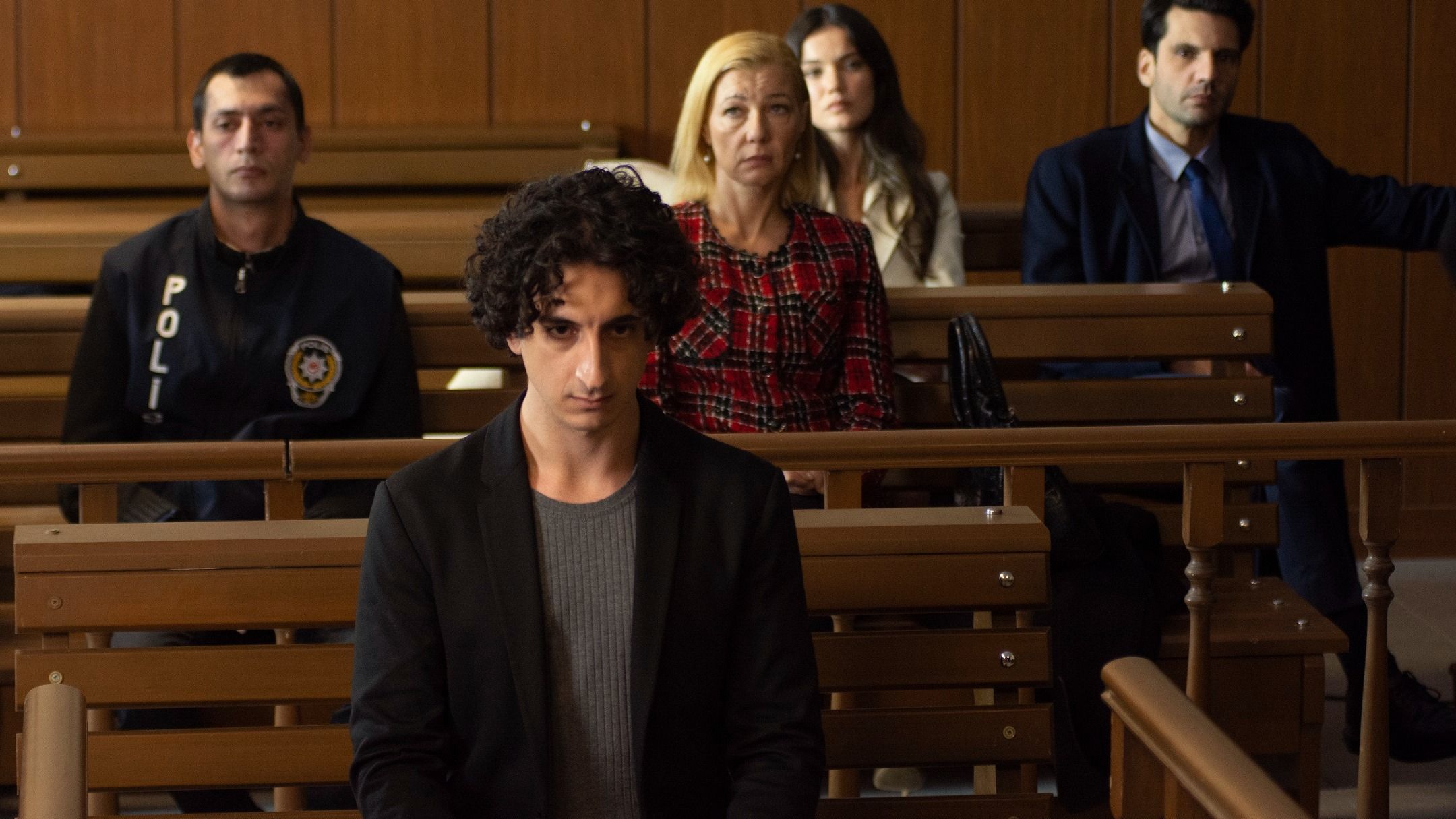 Segreti di famiglia: Engin in tribunale