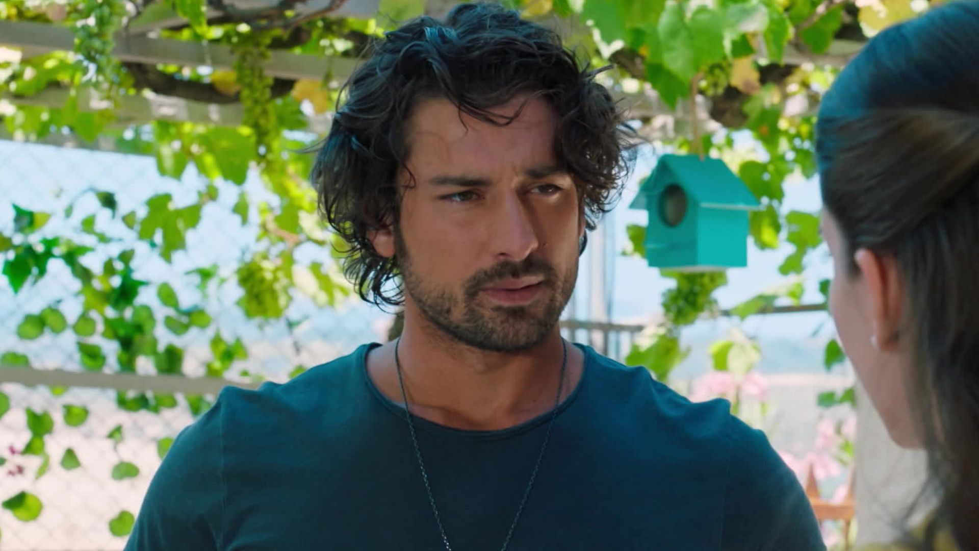 Alp Navruz (Poyraz) in una scena di Be My Sunshine