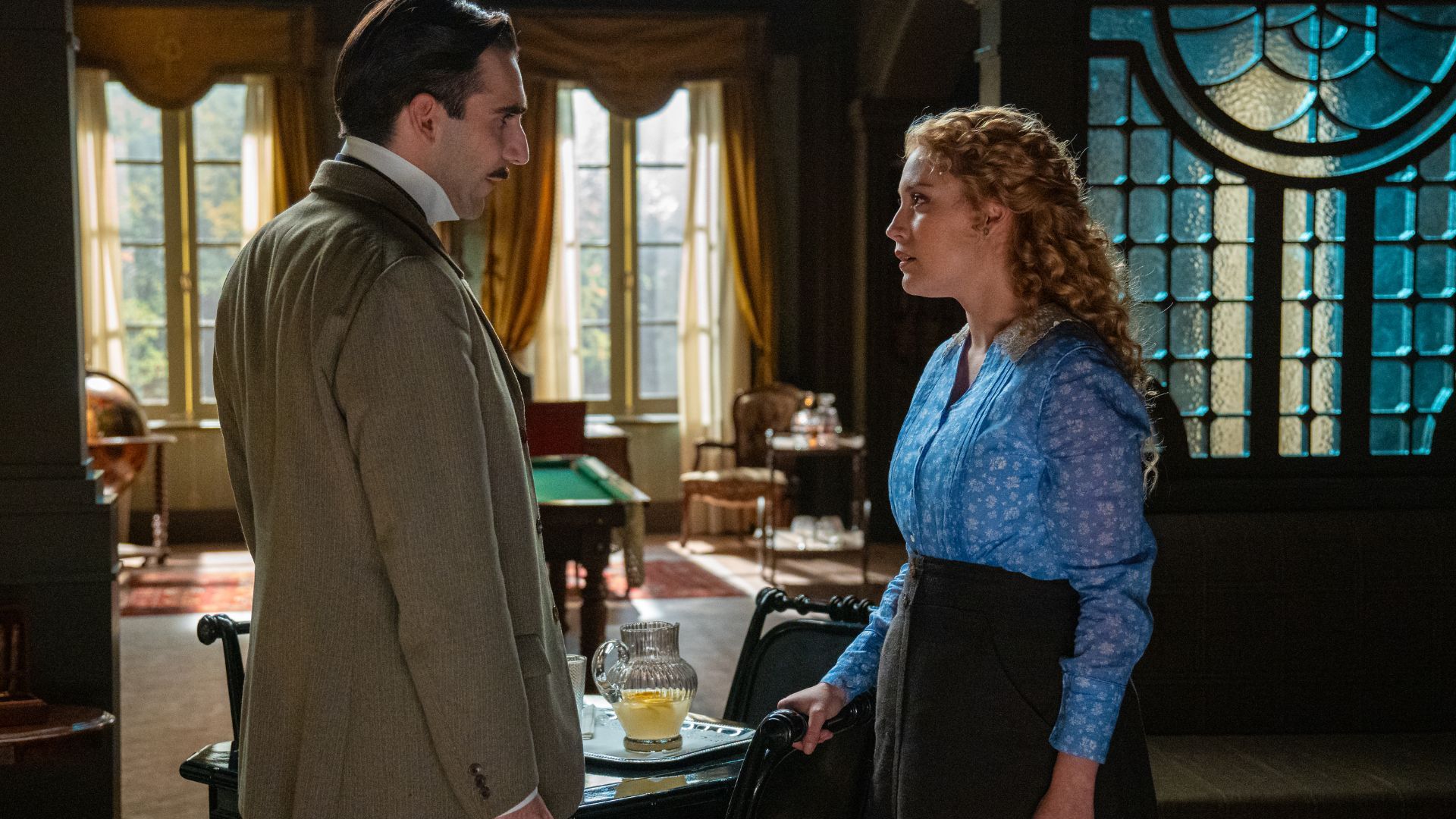 Lorenzo e Jana in una scena de La Promessa